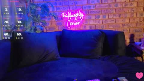 Snapshot of ourjourneyxoxo chatting on September 29, 7:46 am OurJourneyXoXo online show from September 29, 7:46 am