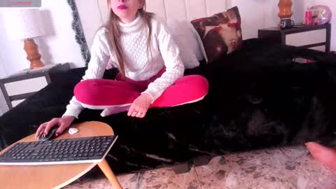 Snapshot of ourperfectmix chatting on December 17, 4:18 am ourperfectmix online show from December 17, 4:18 am