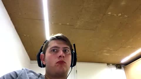 outflayd online show from November 23, 11:04 pm