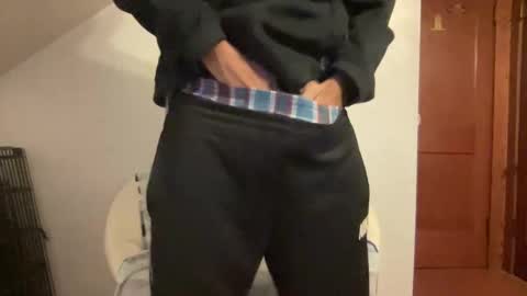 Snapshot of outofhisleague_ chatting on November 10, 7:13 pm outofhisleague_ online show from November 10, 7:13 pm