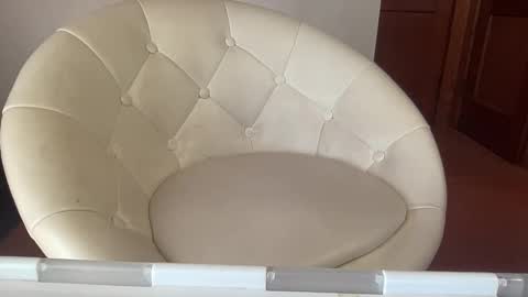 Snapshot of outofhisleague_ chatting on November 19, 5:57 pm outofhisleague_ online show from November 19, 5:57 pm