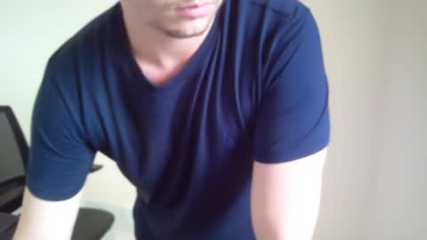 Snapshot of outroemail1807 chatting on February 2, 4:38 pm outroemail1807 online show from February 2, 4:38 pm