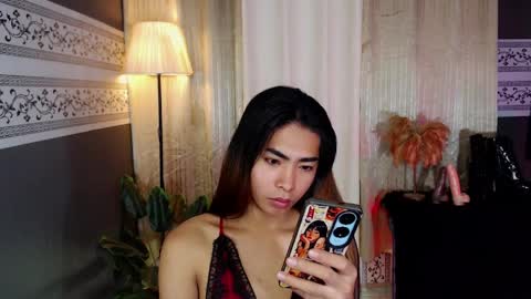 Snapshot of ovie_cunt chatting on April 3, 7:56 pm Ovie online show from April 3, 7:56 pm