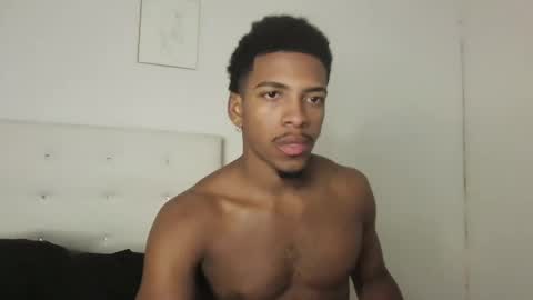 Snapshot of owen_222 chatting on December 4, 3:05 am Owen online show from December 4, 3:05 am