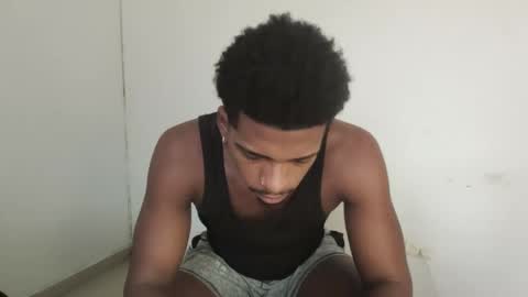 Snapshot of owen_222 chatting on March 28, 8:52 pm Owen online show from March 28, 8:52 pm