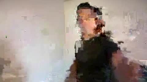 Snapshot of owen_222 chatting on April 16, 9:26 pm Owen online show from April 16, 9:26 pm