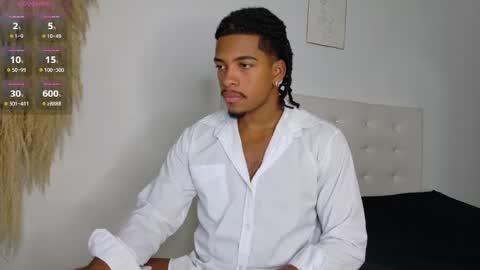 Snapshot of owen_222 chatting on May 15, 3:13 am Owen online show from May 15, 3:13 am