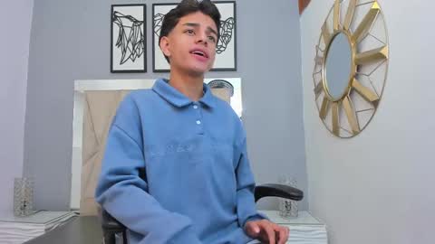 Snapshot of owen__johnson chatting on September 10, 11:43 am Owen Johnson online show from September 10, 11:43 am