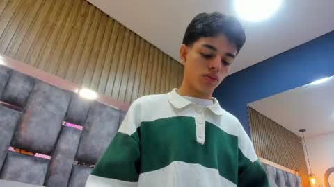 Snapshot of owen__johnson chatting on July 16, 11:38 am Owen Johnson online show from July 16, 11:38 am