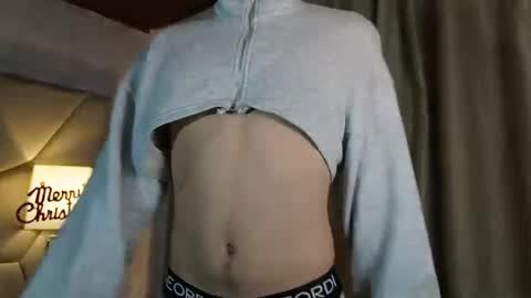 owen_stone1 online show from December 14, 12:38 am