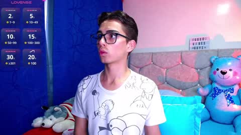 Owen  Independent model  online show from February 7, 2:47 pm