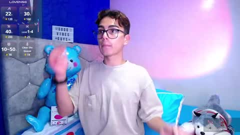 Owen  Independent model  online show from March 1, 6:03 am