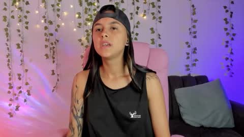 Owen foxx online show from December 19, 5:42 pm