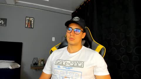 Owen online show from September 15, 2:22 am