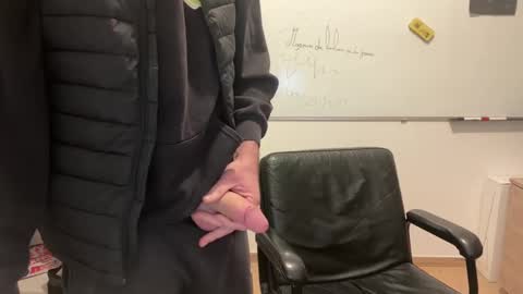 hotcouple online show from December 19, 8:23 am