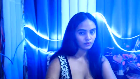 oxana_wetpussy online show from July 10, 6:50 am