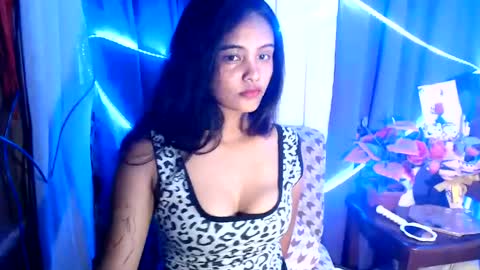 oxana_wetpussy online show from July 25, 12:20 am