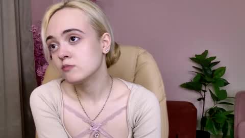 Snapshot of oxcy_live chatting on March 26, 5:46 am Oxcy online show from March 26, 5:46 am