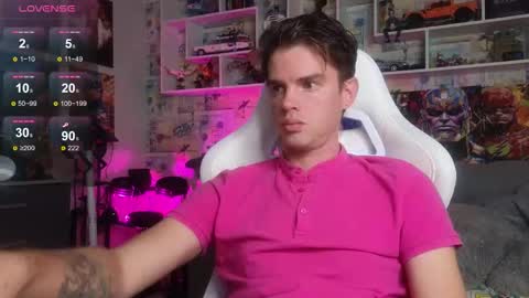 Snapshot of oxmikexo chatting on October 7, 12:13 pm Mike online show from October 7, 12:13 pm