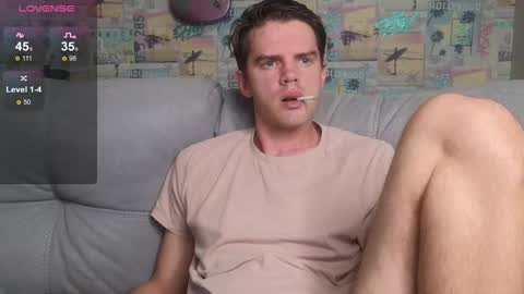 Snapshot of oxmikexo chatting on October 18, 12:06 pm Mike online show from October 18, 12:06 pm