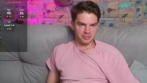 Snapshot of oxmikexo chatting on October 24, 4:14 pm Mike online show from October 24, 4:14 pm