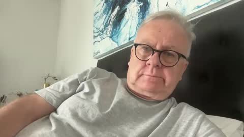 Snapshot of ozhairybearxxxx chatting on January 23, 5:56 am ozhairybearxxxx online show from January 23, 5:56 am