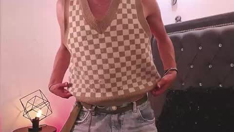 Snapshot of ozorio_dany chatting on September 13, 4:01 am Dany Ozorio online show from September 13, 4:01 am