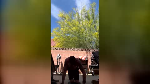 ozzie322516 online show from March 29, 8:53 pm