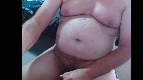 Snapshot of ozzieozzieoi chatting on April 22, 2:25 am HairyolOz online show from April 22, 2:25 am