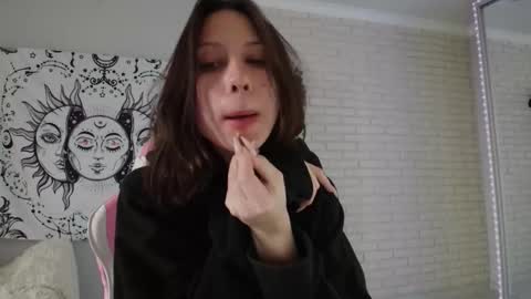 Alice online show from December 2, 11:45 am