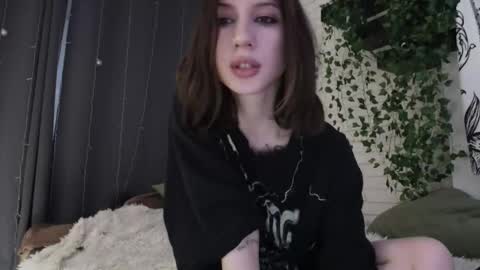 Alice online show from December 9, 1:34 pm