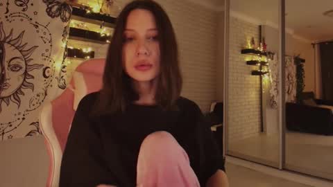 Alice online show from December 25, 11:10 pm