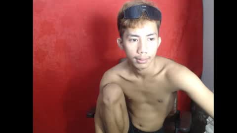 p1noytwink_xel online show from May 29, 11:52 am