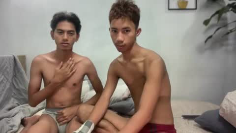 p1noytwink_xel online show from June 19, 7:39 pm