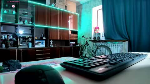 Ella online show from February 16, 11:16 am