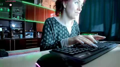 Ella online show from March 4, 12:01 pm