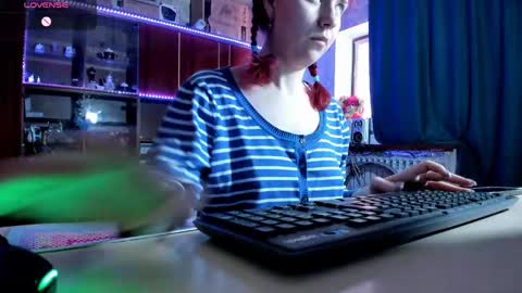 Ella online show from March 9, 9:46 am