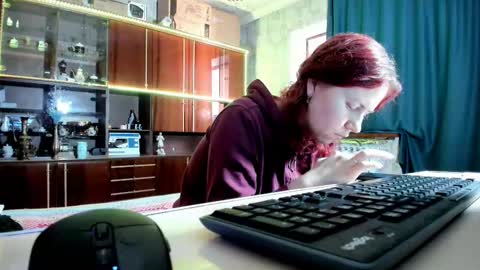 Ella online show from March 12, 9:23 am