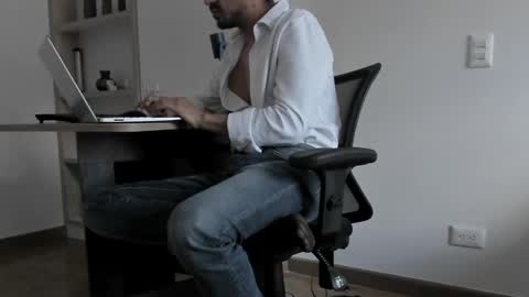 pablo rincon95 online show from December 4, 5:55 pm