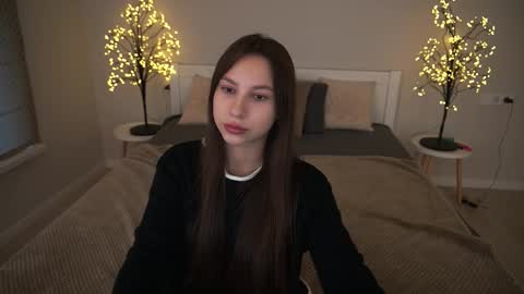 Paige online show from September 25, 5:55 am