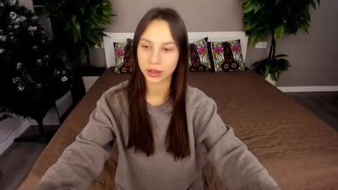 Paige online show from December 15, 6:39 am