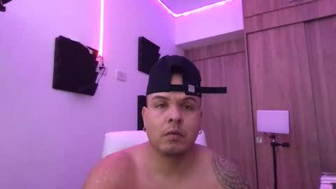 paisaexotico online show from February 13, 6:37 pm