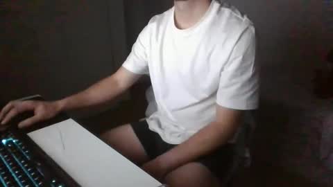 pajaritosenelaire online show from April 6, 7:42 am