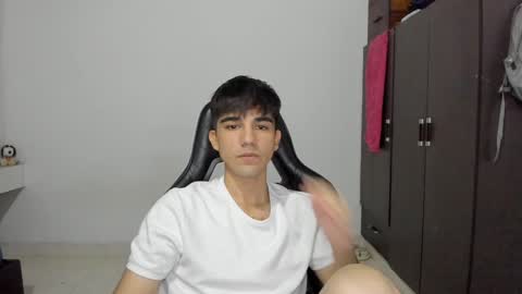 pakun_ online show from December 4, 11:57 pm