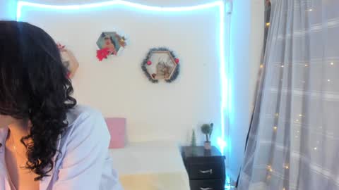 Snapshot of paloma_victory chatting on December 6, 9:13 pm Paloma online show from December 6, 9:13 pm