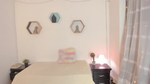 Snapshot of paloma_victory chatting on February 15, 9:26 pm Paloma online show from February 15, 9:26 pm