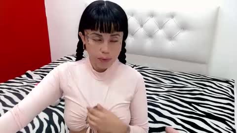 pamela_666_ online show from December 11, 9:55 pm