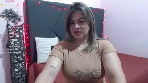 pamela_echeverria online show from January 12, 12:54 pm