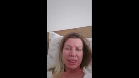 PAMEL ISSY online show from February 16, 1:51 pm