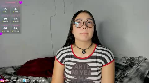 Snapshot of pamelaa_moon chatting on May 13, 3:15 am Pamelaa moon online show from May 13, 3:15 am